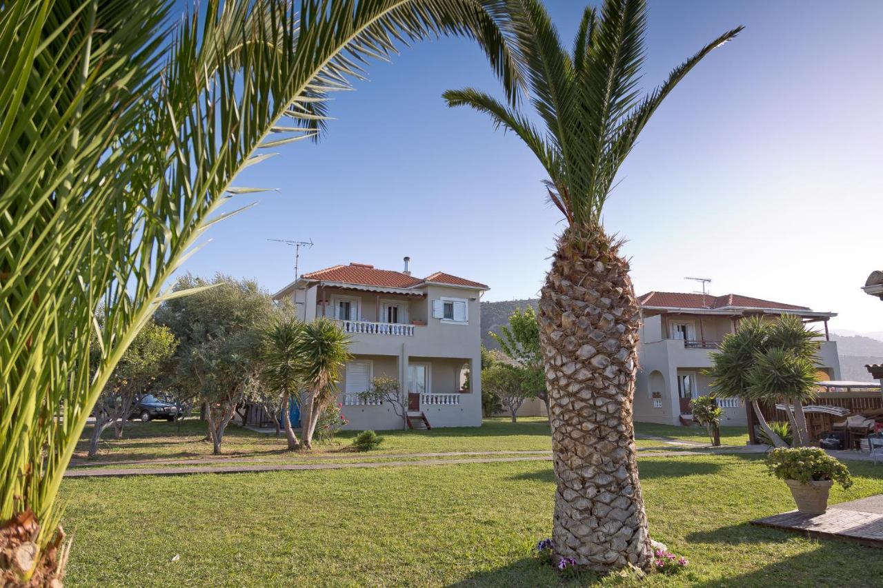 Caposaldo Apartments Akrata Exteriör bild